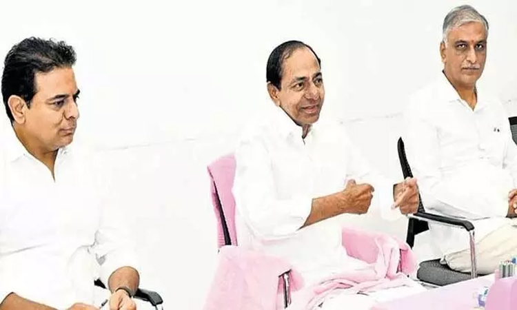 కేసీఆర్, కేటీఆర్, హరీశ్‌కు హైకోర్టులో రిలీఫ్