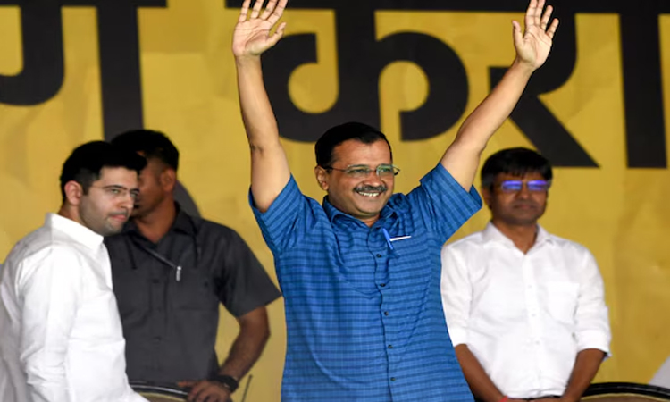 AAP:కేజ్రీవాల్ నివాసంలో ఏం జరిగింది?