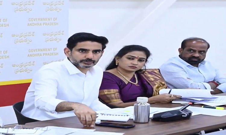 13 ఏళ్ల లోపు పిల్లలకు.. సోషల్‌ మీడియా నిషేధం