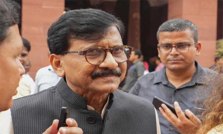 మమతా బెనర్జీకి మద్దతుగా సంజయ్ రౌత్