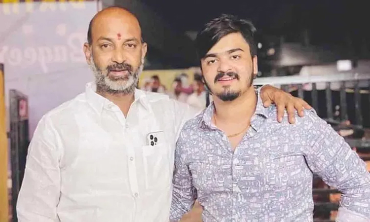 బండి భగీరథ్‌ కేసులో సంచలన నిజాలు