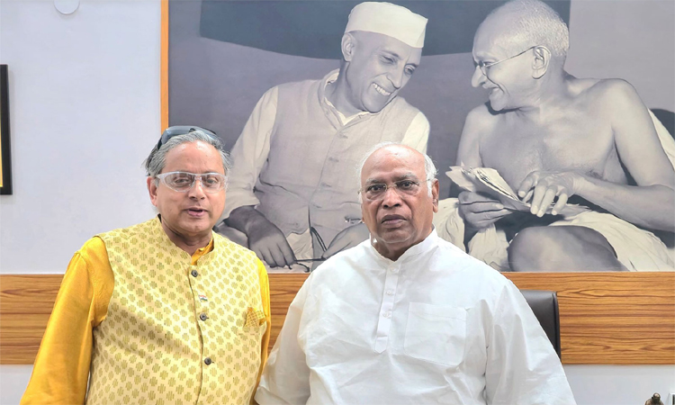 కేరళం..ఖర్గేతో శశి థరూర్ భేటీ!