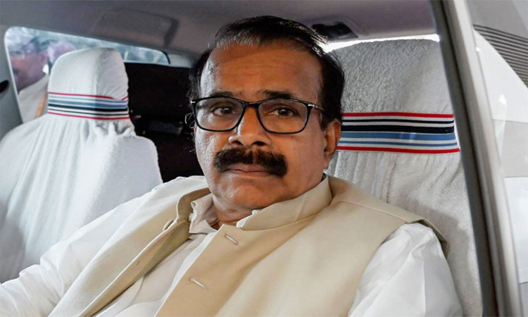 కేంద్రమంత్రి జార్జ్ కురియన్ రాజీనామా