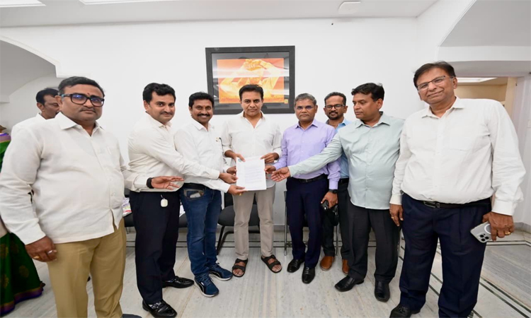 KTRను కలసిన TSEA ప్రతినిధులు