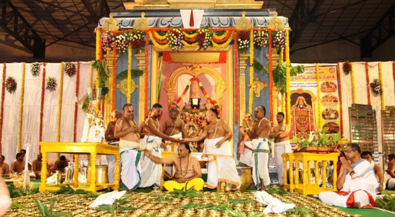 TTD:శాస్త్రోక్తంగా సహస్ర కలశాభిషేకం