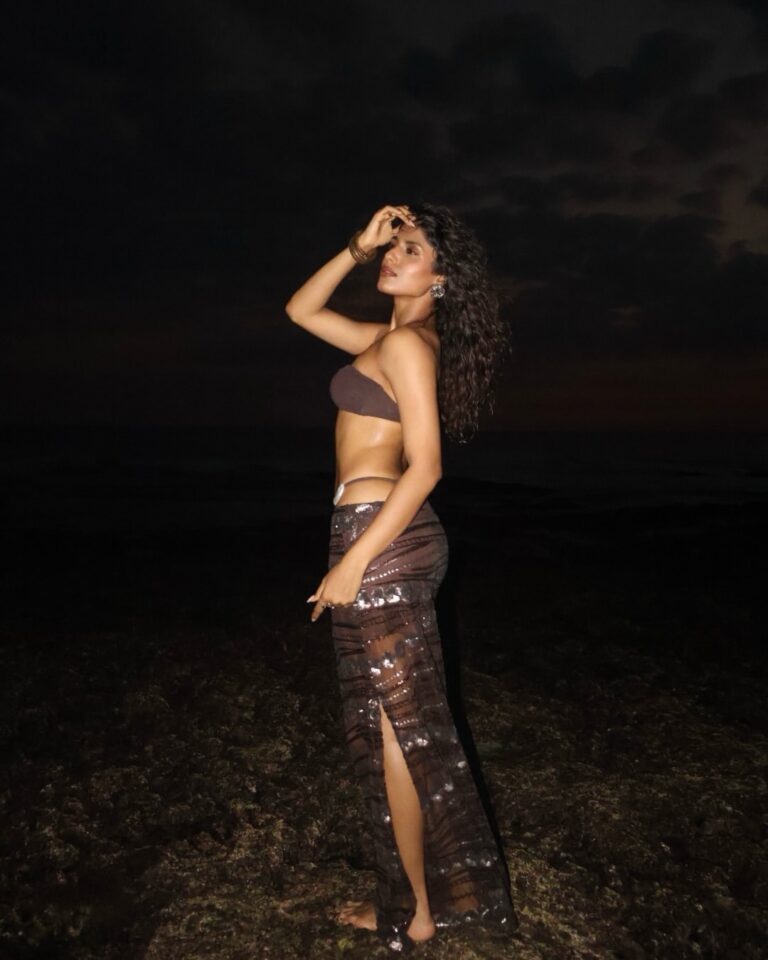 Trisha shetty stuns in Black