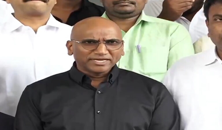 రేవంత్‌కి విద్యార్థుల భవిష్యత్తుపై శ్రద్ధ లేదు!