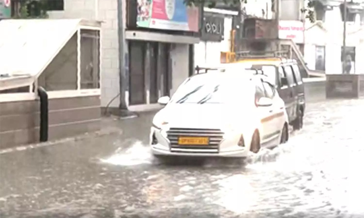 Rains:ఢిల్లీకి రెడ్ అలెర్ట్
