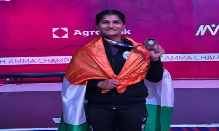 చరిత్ర సృష్టించిన సుచిక తరియాల్