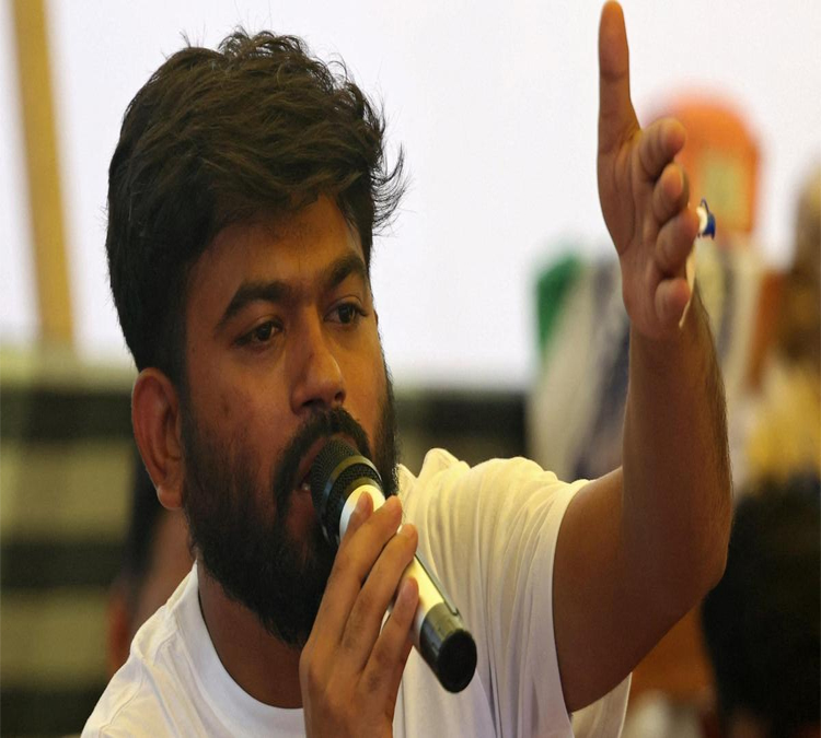 ఢిల్లీ పోలీసులకు మానవత్వం లేదా?
