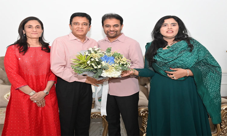 కేటీఆర్‌కు కళానిధి మారన్ ఆహ్వానం